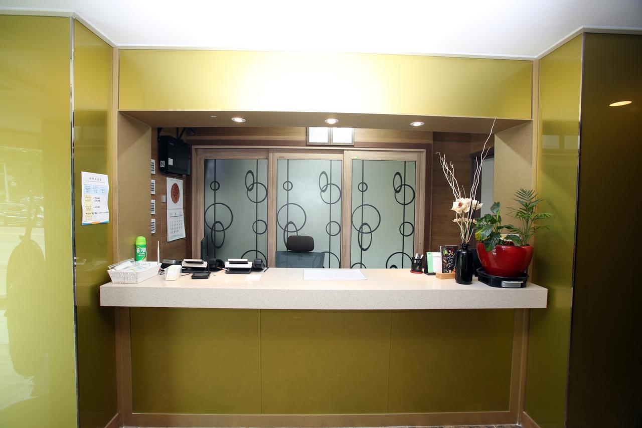 Champion Hotel Jeju Exterior photo